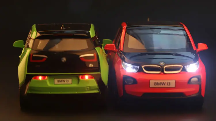 

High Simulation Exquisite Diecasts & Toy Vehicles: Double Horses Car Styling I3 New Electric Car 1:32 Alloy Car Model Sounds and Light