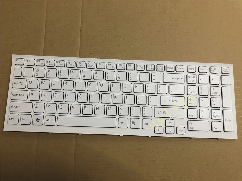 

For SONY VAIO V111678B USX Keyboard US White TECLADO M19-203-G P/N:148793231