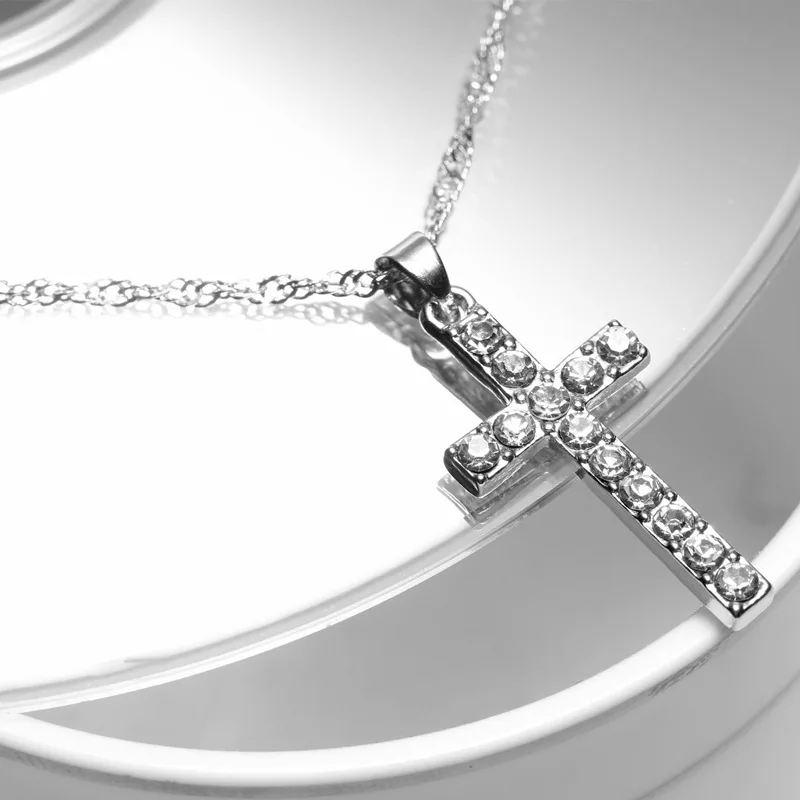 

Luxury Classic Cross CZ Pendant Necklace Women's Wedding Party Clavicle Chain Romantic Valentine's Day Jewelry Gifts