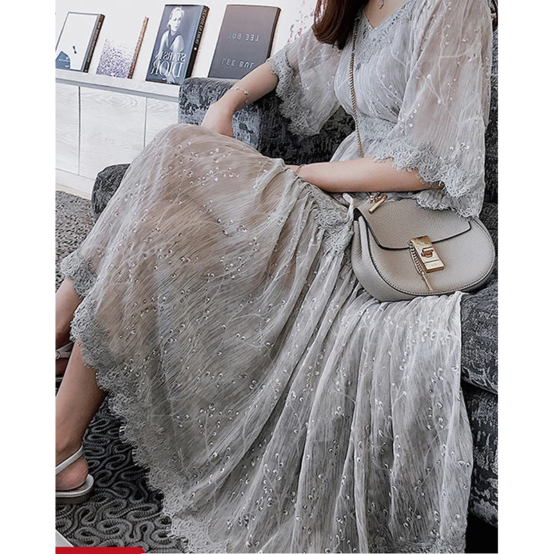 Шифоновое платье с высокой талией V-образным вырезом и кисточками | Женская