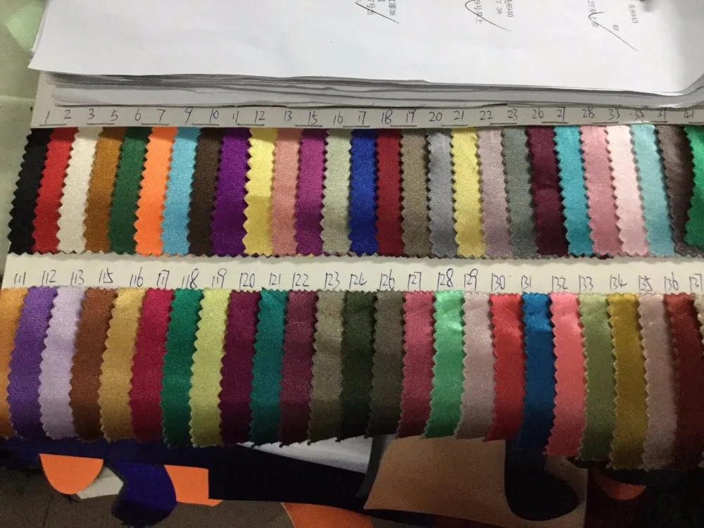 値段 神格化セクシーなシルク奇妙なヒールスタイルパンプス曲線華やかな Spiralling 女性ドレスパーティー靴ファッション滑走路金属ハイヒール