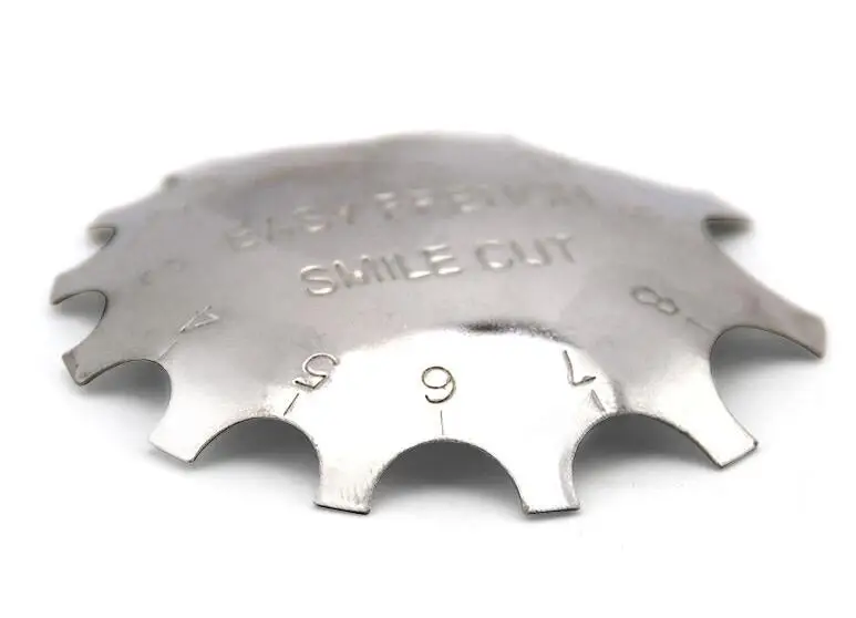 2016 ZFE01 Новые легкие французские наконечники смайлик линия металлический резак