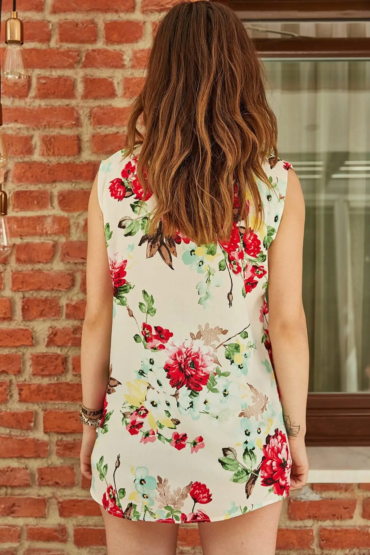 Xhan Женская сырая белая и бордовая Цветочная рубашка без рукавов 9YXK2-41156-52 |