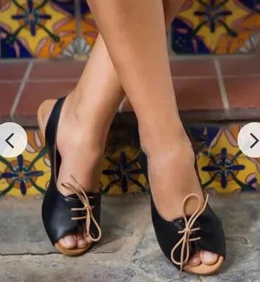 На плоской подошве Открытый носок размера плюс Сандалии-гладиаторы для женщин с