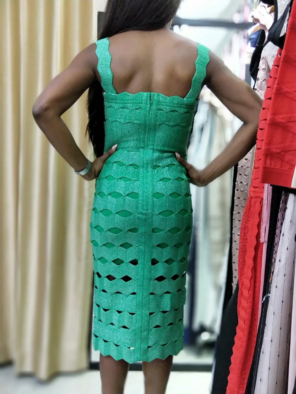 

2019 v- v Vestido
