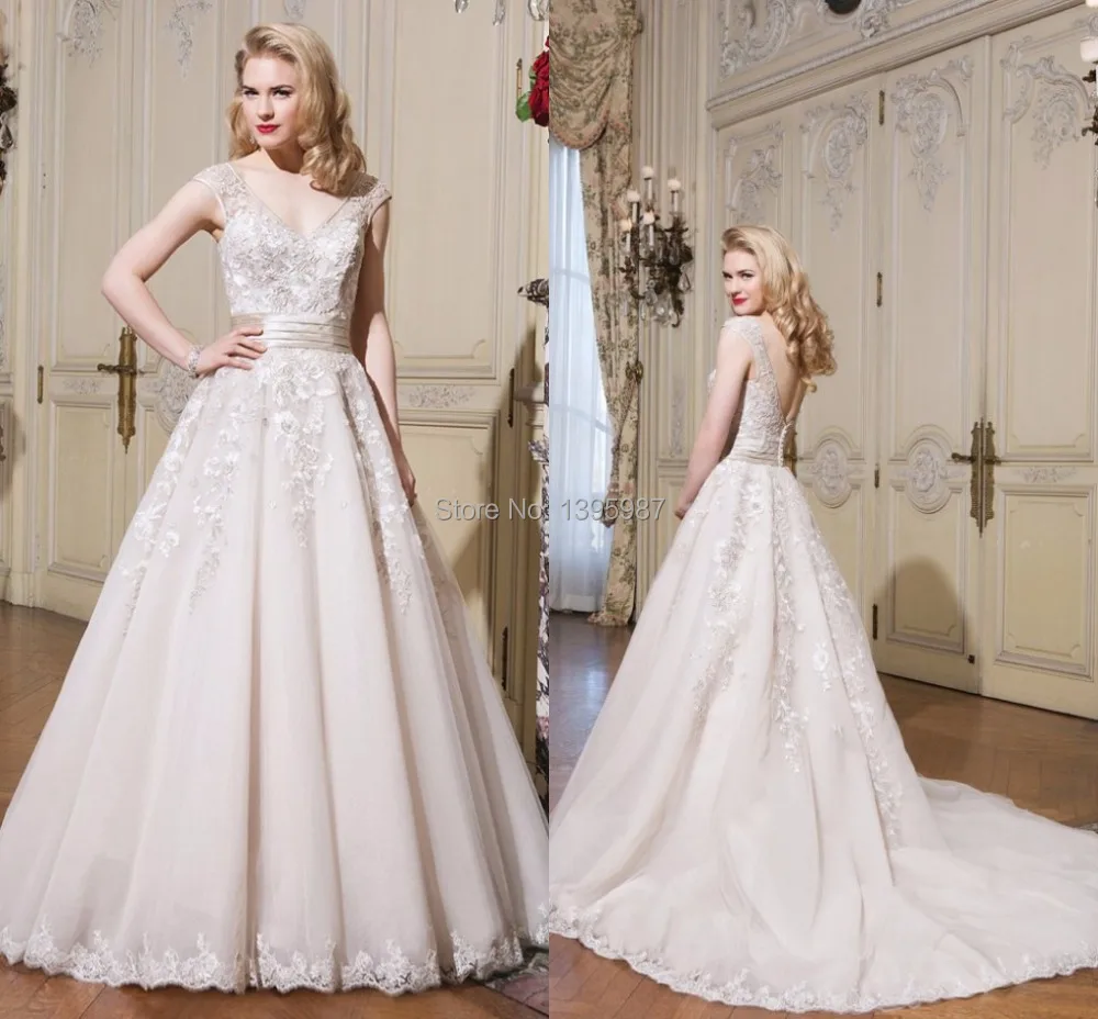 

V-neck Appliqued Backless Wedding Dresses Bridal gowns Vestidos de Noiva 2015 High quality Sleeveless Beautiful Lady Dress XA071