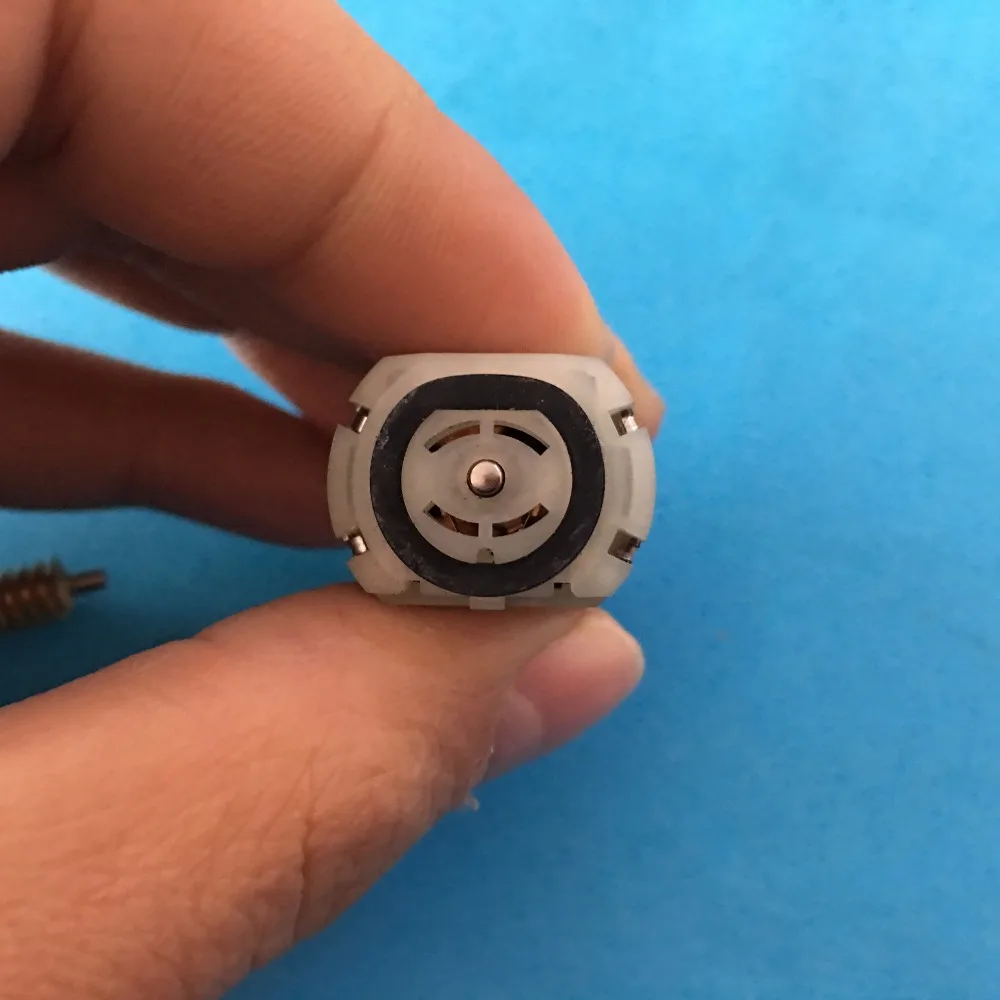 2 шт/партия K930Y 6 V 50mA Mini 140 DC мотор с латунным приводом на нем Бесплатная доставка по
