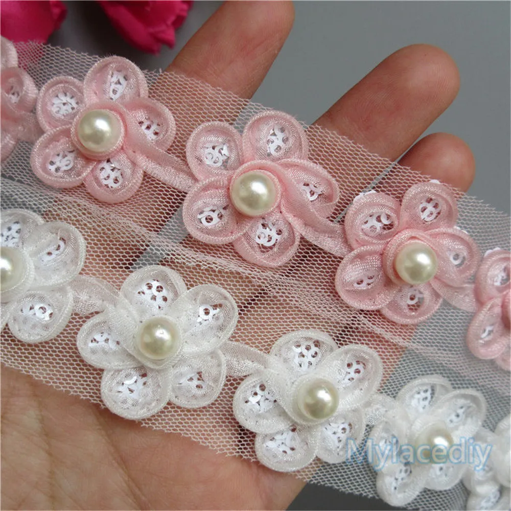 Кружевная лента с вышитыми бусинами цветочными листьями бабочками и кисточками 2