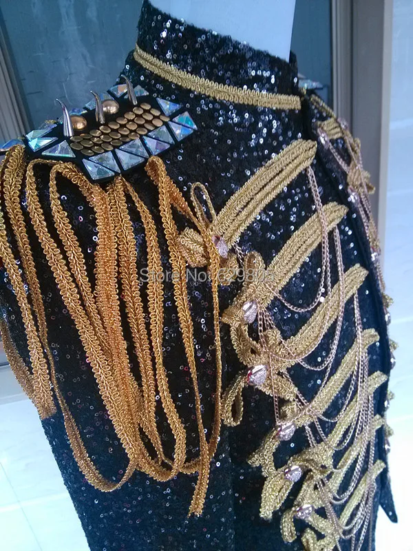 Мужской пиджак с кисточками эполлет золотыми цепочками и блестками верхняя