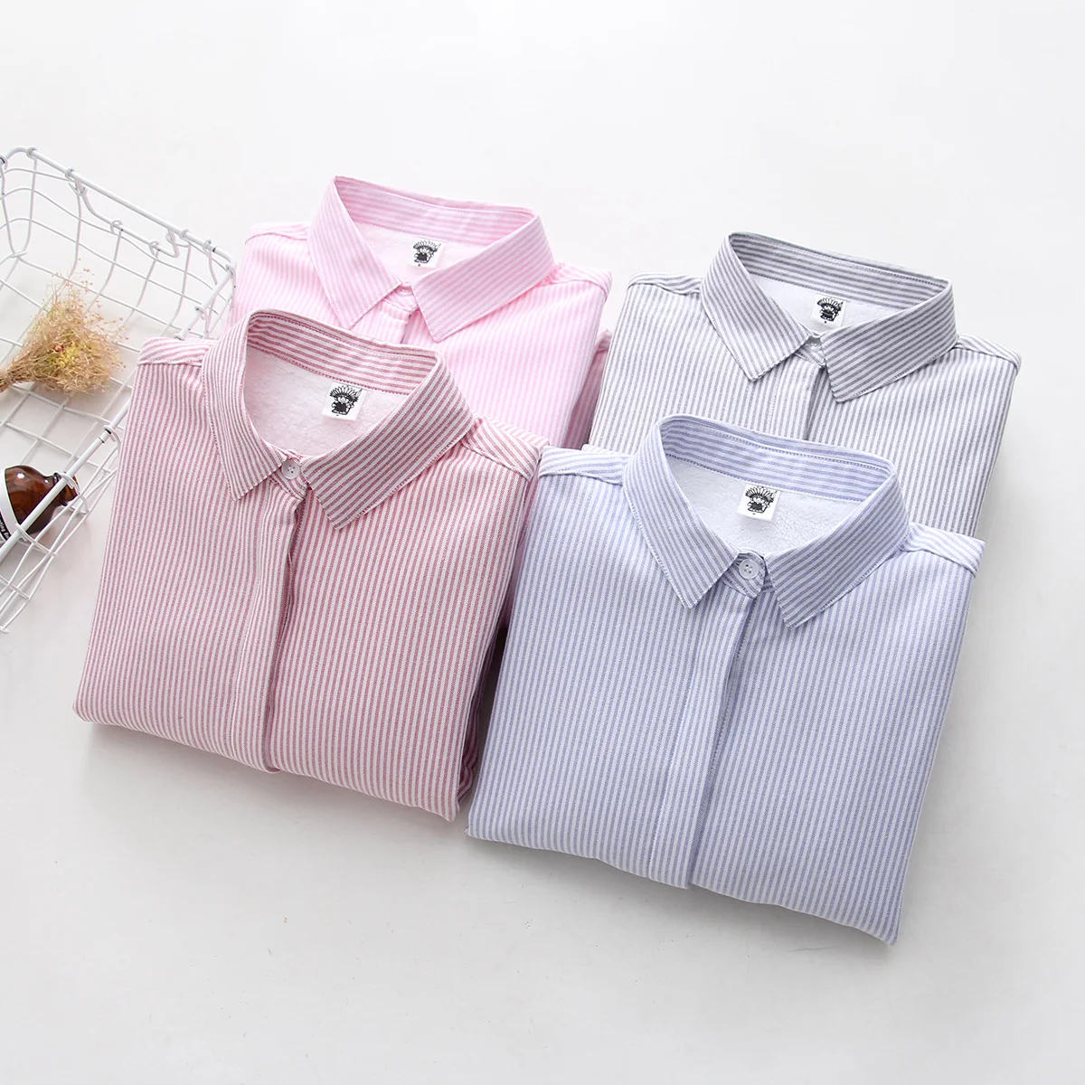 Новинка 2018 года зимняя теплая рубашка в стиле Оксфорд женская утепленная полоску