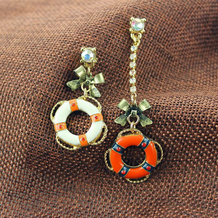 Модные серьги-гвоздики 2014 модные новые простые и чистые свежие тихие элегантные