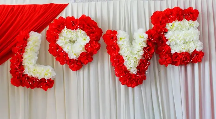 &quot LOVE&quot silk Flower Sign wedding car decoration LOVE pendant party stage backdrop decor flower photoprops | Дом и сад