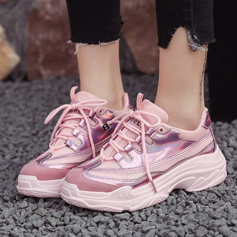 Женская красная обувь на платформе блестящая дышащая женская из искусственной