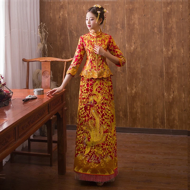 

Женское свадебное платье с вышивкой, Ципао красного цвета в традиционном китайском стиле, с восточным драконом, Фениксом, S-XXL
