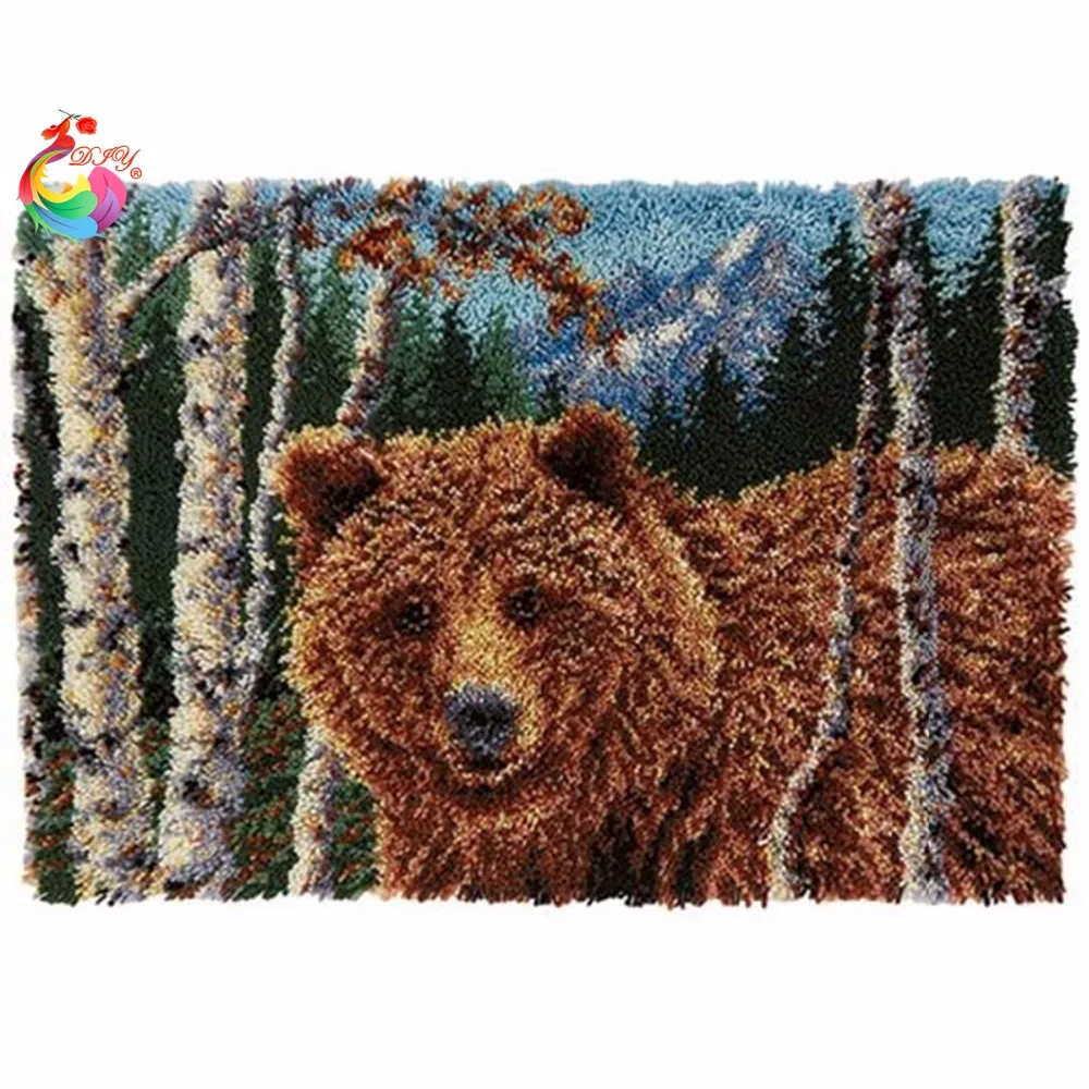 

DIY Mat Needlework Kit Latch Hook Rug Kit Unfinished Crocheting Rug Yarn Cushion Embroidery Carpet Cartoon Bear Picture