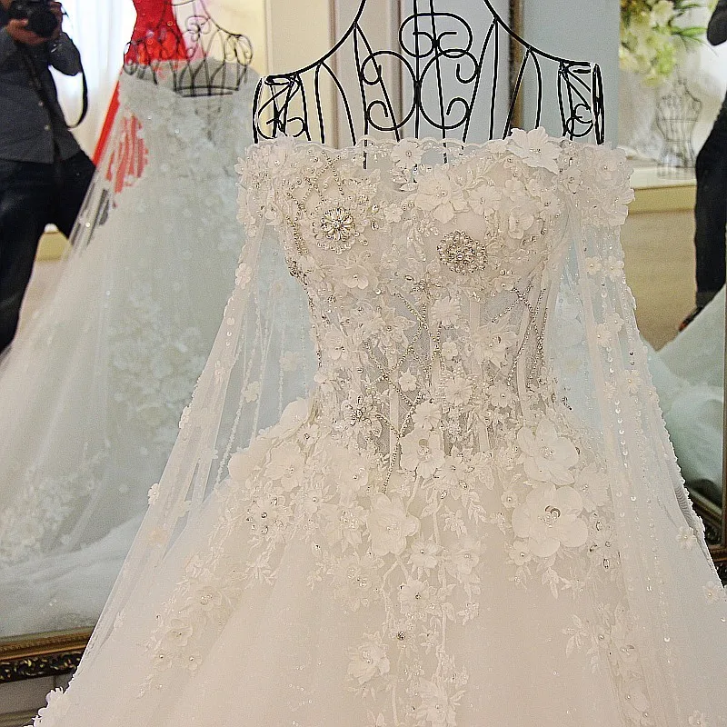 LS57009 Romantic Bridal dresses 2016 with Long Cape Ball Gown Corset Back Robe De Mariee Online Shop China100% Real Image | Свадьбы и