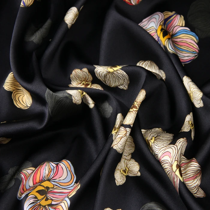 

118CM Wide 19MM 93% Silk & 7% Spandex Floral Print Stretch Gray Black Silk Satin Fabric for Dress Cheongsam D1001