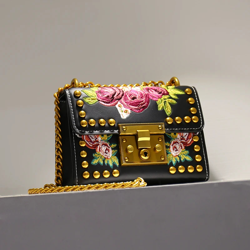 2020 Модные женские Сумки из искусственной кожи с заклепками вышивкой и цветами