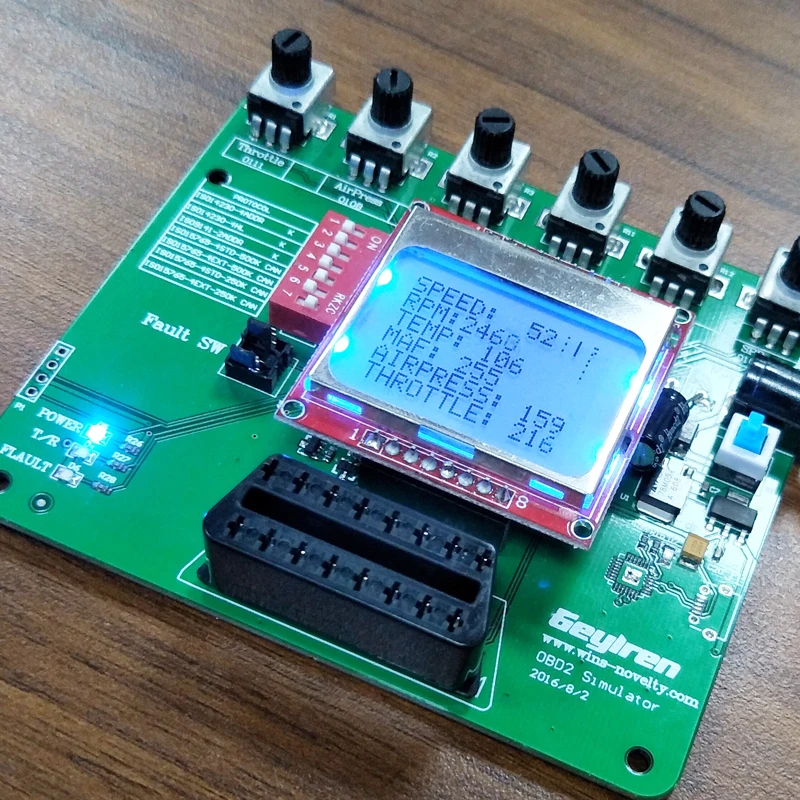 Для проектирования на лобовом дисплее симулятор R & D OBD2 автомобиля сбора данных