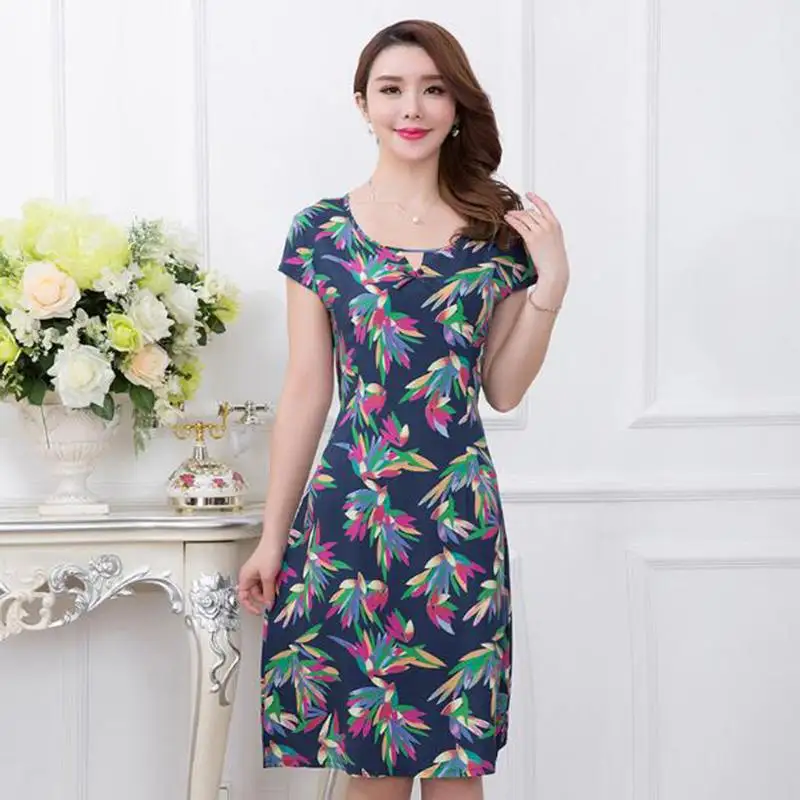 Новинка 2018 летнее женское платье среднего возраста с круглым вырезом и коротким