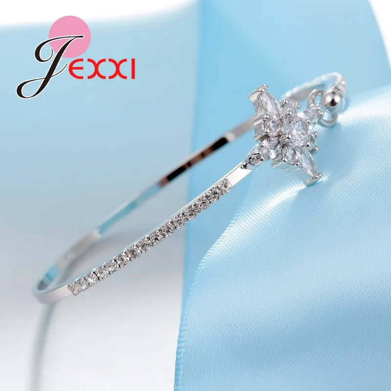 Женский браслет из серебра 925 пробы с белыми кристаллами