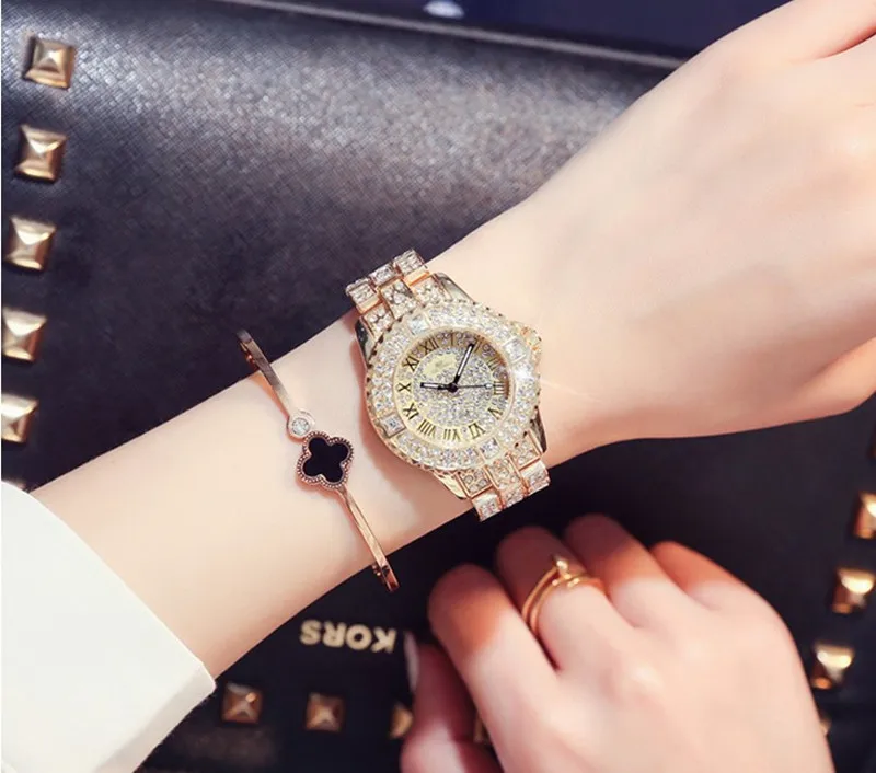 Женский Rhinestone Часы Леди Платье Женщины смотреть Алмаз Люксовый бренд Браслет Наручные Часы дамы Кристалл Кварцевые Часы