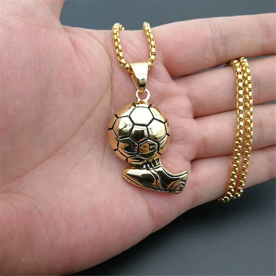 Купи Soccer Shoes Necklace for Men Stainless Steel Gold color Football Shoes Sports Souvenir Pendants Necklaces Jewelry Gift за 564 рублей в магазине AliExpress