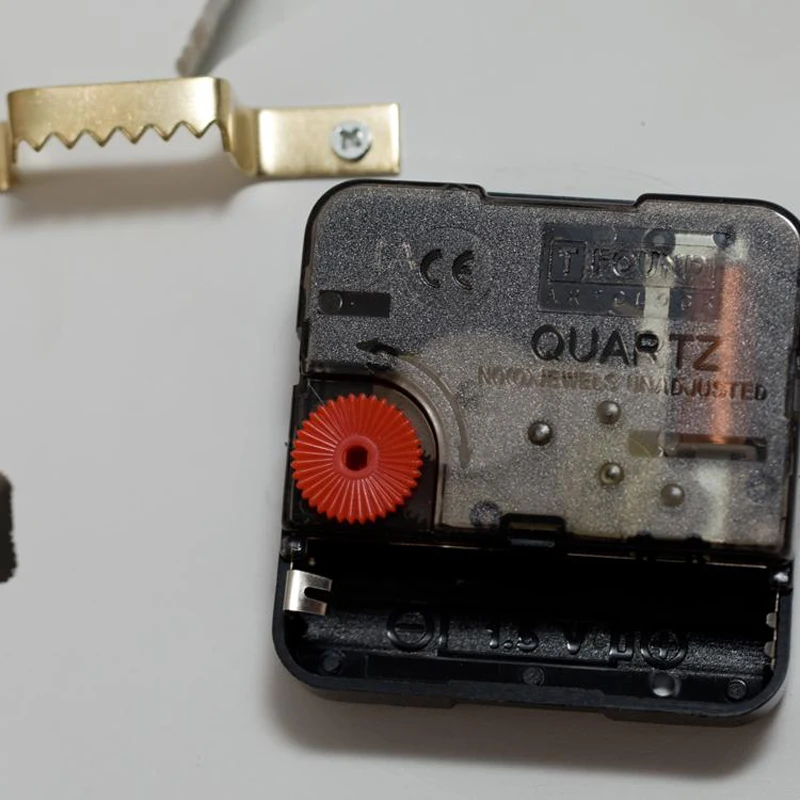 Современные деревянные часы с фоторамкой и 3 фоторамками для гостиной