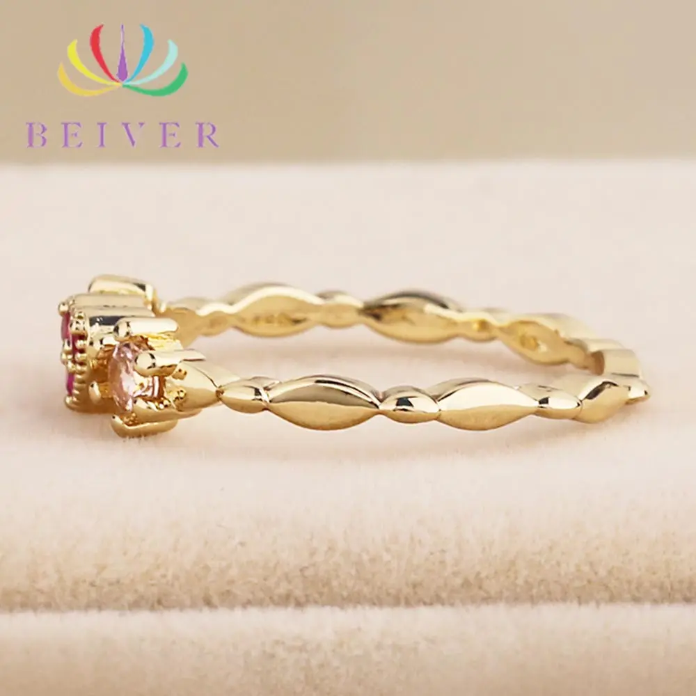 Женское кольцо с сердцем Beiver красное корундом золотистого цвета вечерние