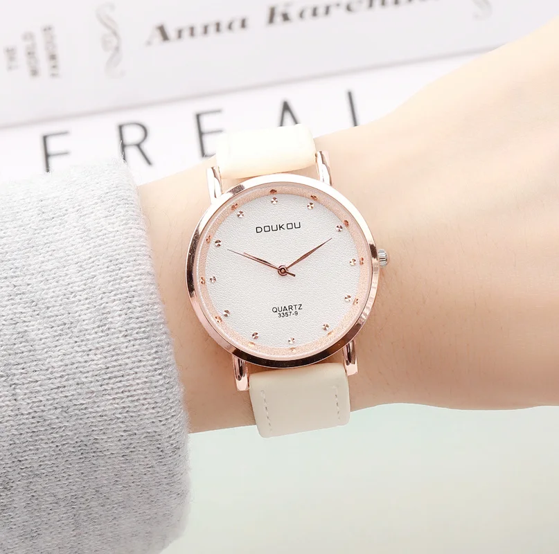 2017 Простые Модные золотые мини для женщин часы повседневное Винтаж маленький