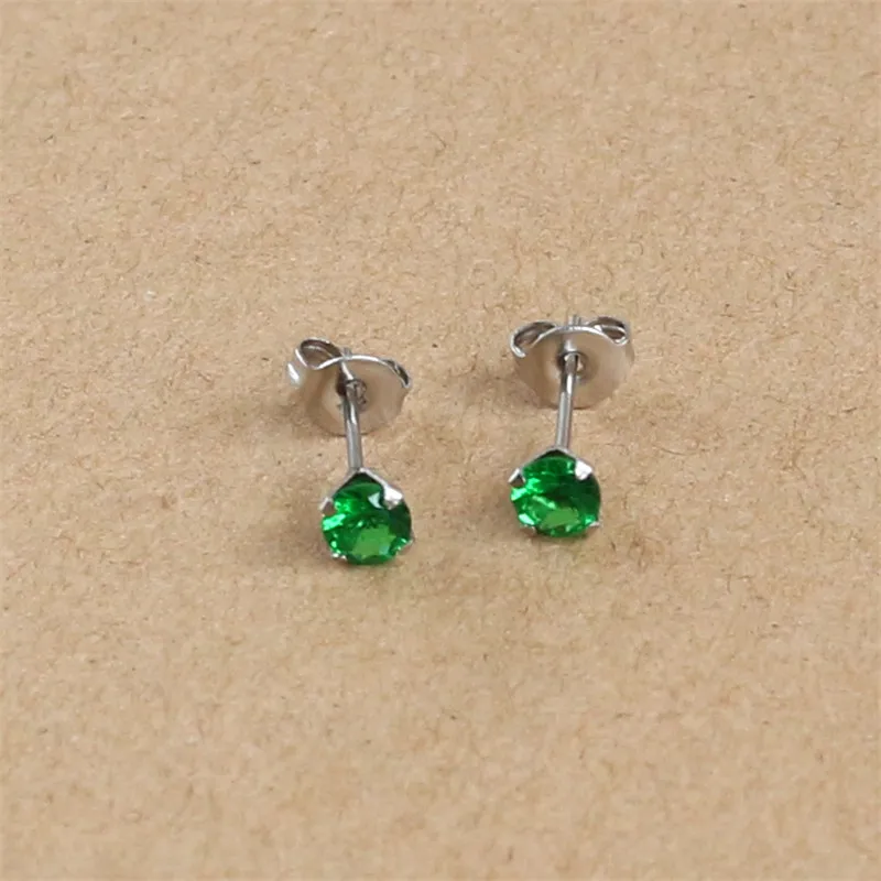 Круглые серьги гвоздики из титана с зеленым цирконием 4 мм нержавеющая сталь 316L IP