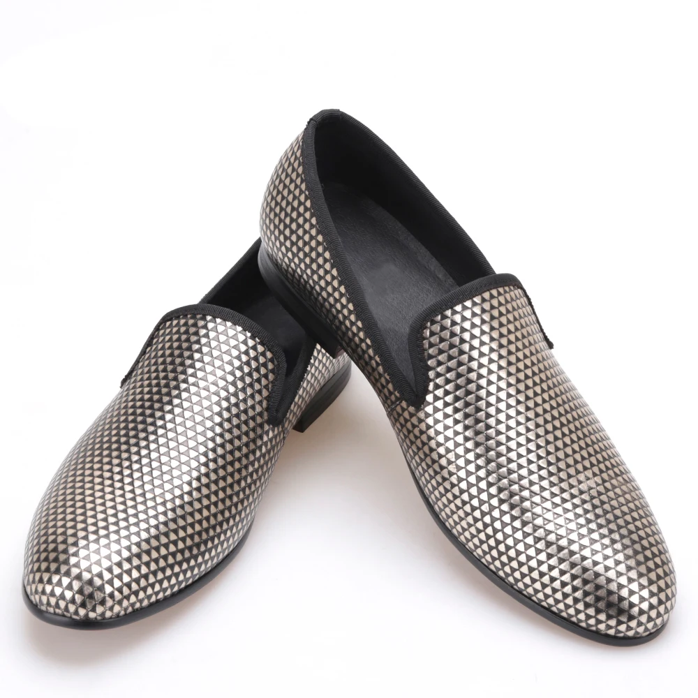 Мужские мокасины из нубука с рельефным резиновым принтом и 3D эффектом|loafers in