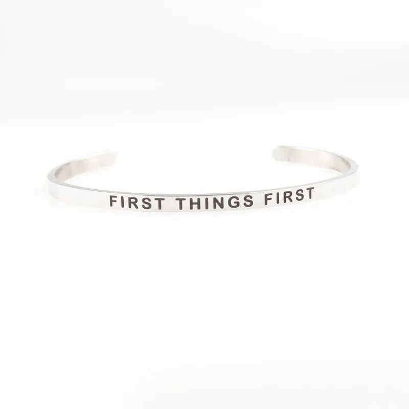 Перво наперво Вдохновенный ювелирных изделий лазерной гравировкой