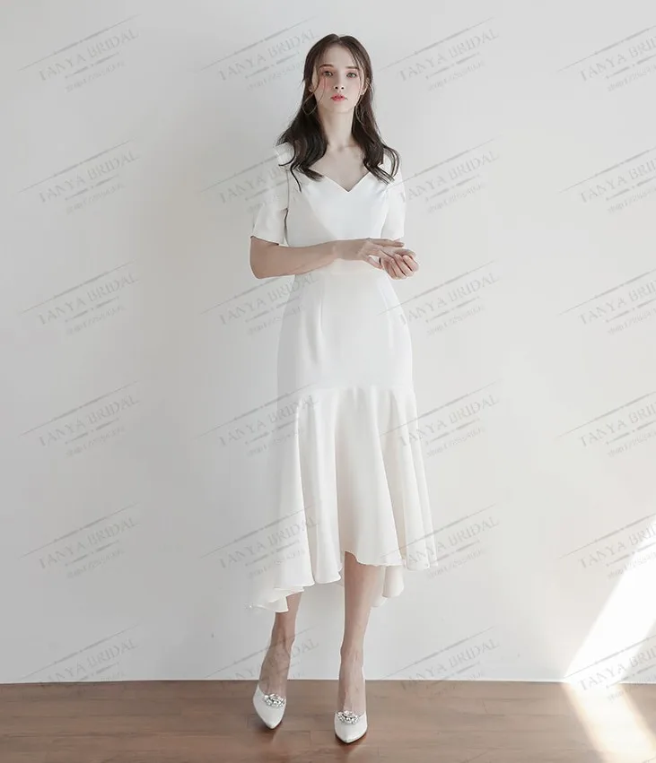 Свадебные платья до середины икры с коротким рукавом 2019 простые трапециевидные