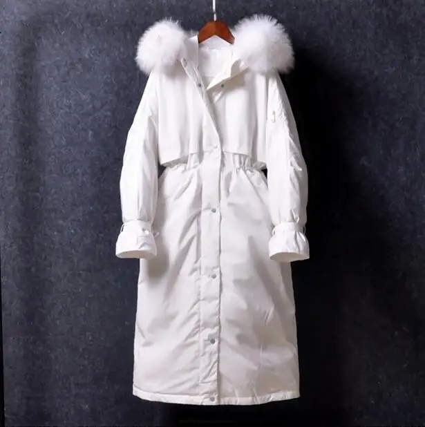 white-white fur Большой натуральный мех енота зимняя куртка для женщин с капюшоном женские свободные пальто с капюшоном Длинная пуховая парка Толстая теплая куртка-пуховик на белом утином пуху - Цвет: white-white fur