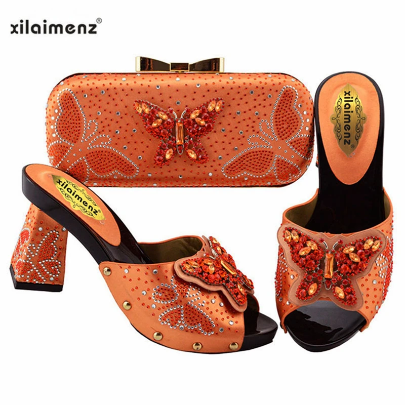 Специальный комплект из туфель и сумочки оранжевого цвета на каблуках для