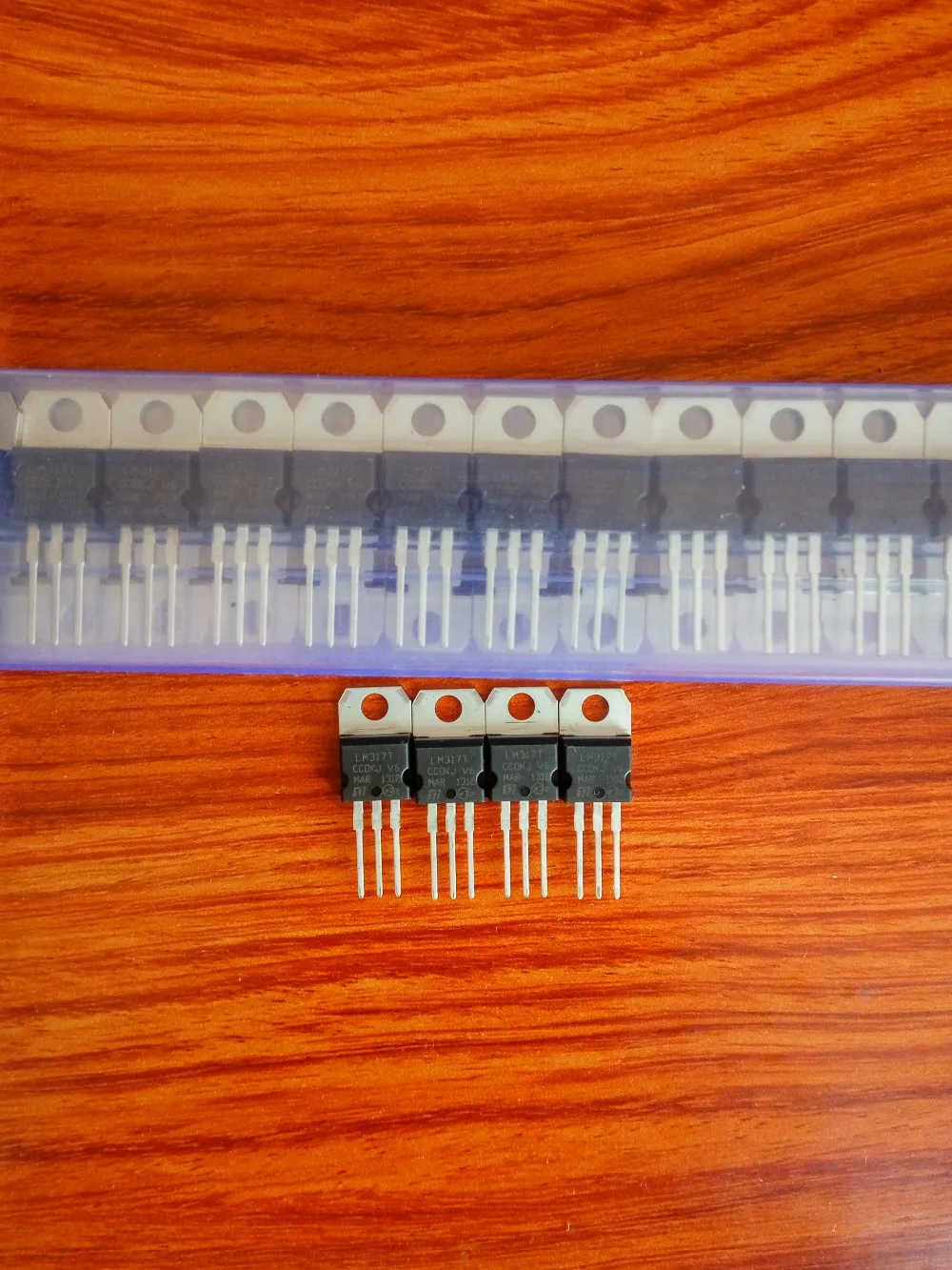 

L317 LM317 LM317T TO220 1.2V voltage regulator 37V 1.5A