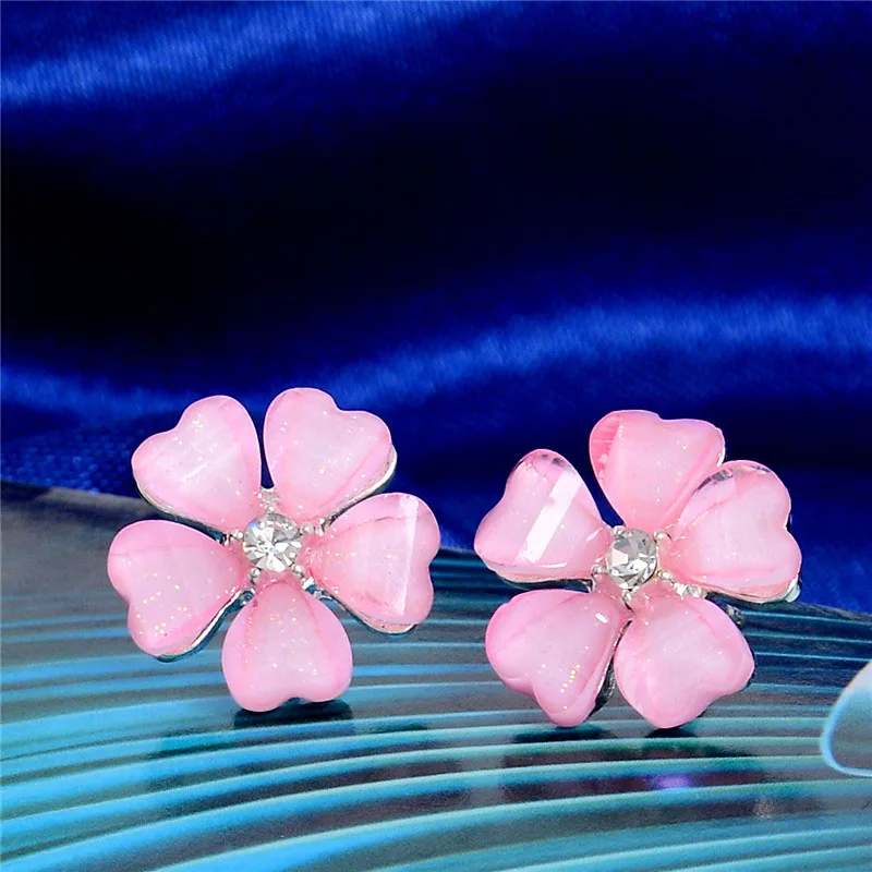 Женские серьги пусеты H: HYDE белые с цветком клевера диаметр 1 5 см|crystal stud earrings|stud