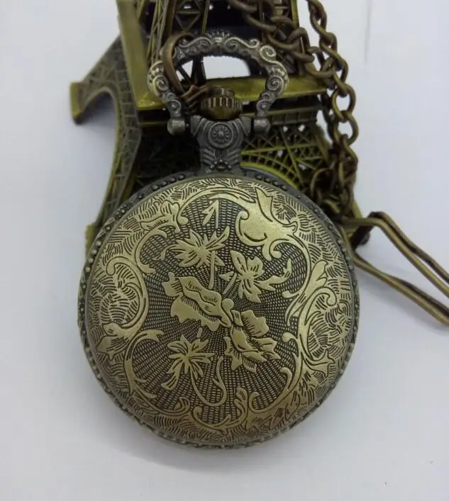 

Vintage bronze Fashion quartz War horse quartz Flip clock men cowboy chain steam punk pocket watches