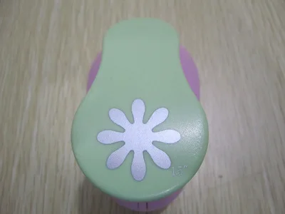 Chrysanthemum 3-3,7 см Diy tuba тиснение цветок перфоратор доска резак Скрапбукинг Школьные Инструменты декоративные-бумага-перфоратор ремесла поставки Перфораторы - Цвет: Chrysanthemum