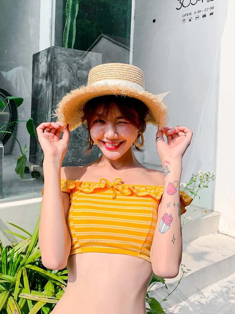 2019 New Korean Women Two Pieces Swimwear Striped Off-the-shoulder High-waist Neckline Trim Falbala Front Tie High-leg Swimsuit | Спорт и