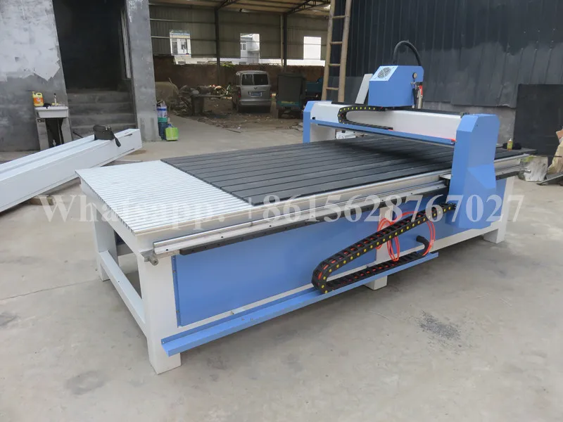 1300*2500 мм хорошее качество фанеры cnc router шпинделя 3.0kw водяного охлаждения |