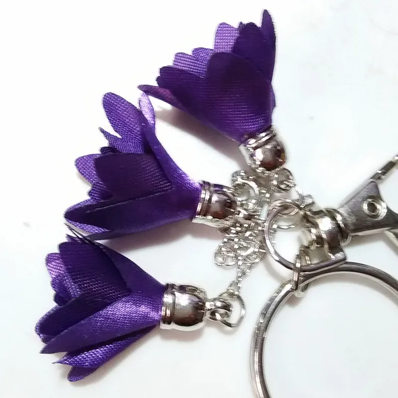 2017New Стиль Серебряная цепочка Шелковый цветок сумка с помпонами брелок для