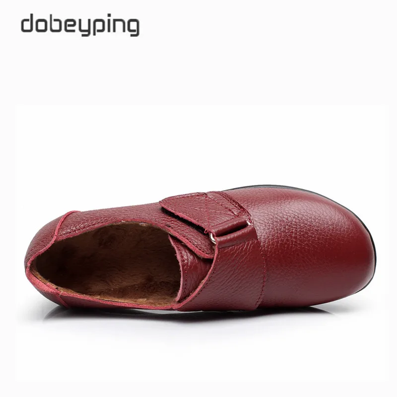 Plush Red Новое поступление; обувь на плоской подошве; женская повседневная обувь из высококачественной натуральной кожи; прогулочная обувь с пряжкой для мам; большие размеры 35-43 - Цвет: Plush Red