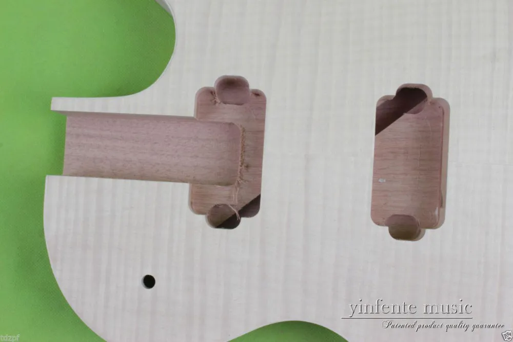 Новая электрогитара корпус Твердый корпус DIY красное дерево пламя кленовый шпон заменить#860