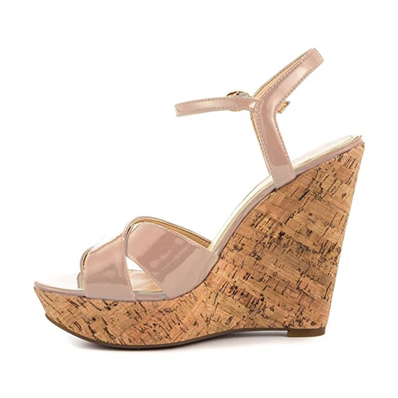 Сандалии на танкетке с ремешками черные телесные пробковые очень высоком