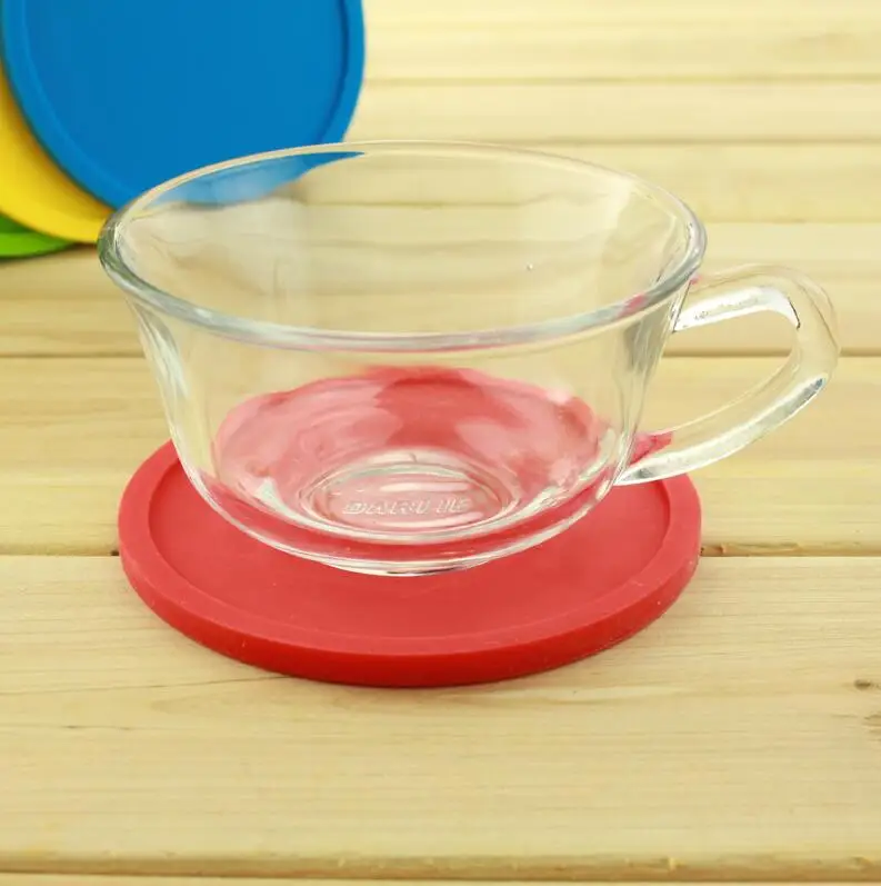 

Round and thick silicone cup mat Pure color environmentally friendly drink coaster Creative diameter 10cm table mat
