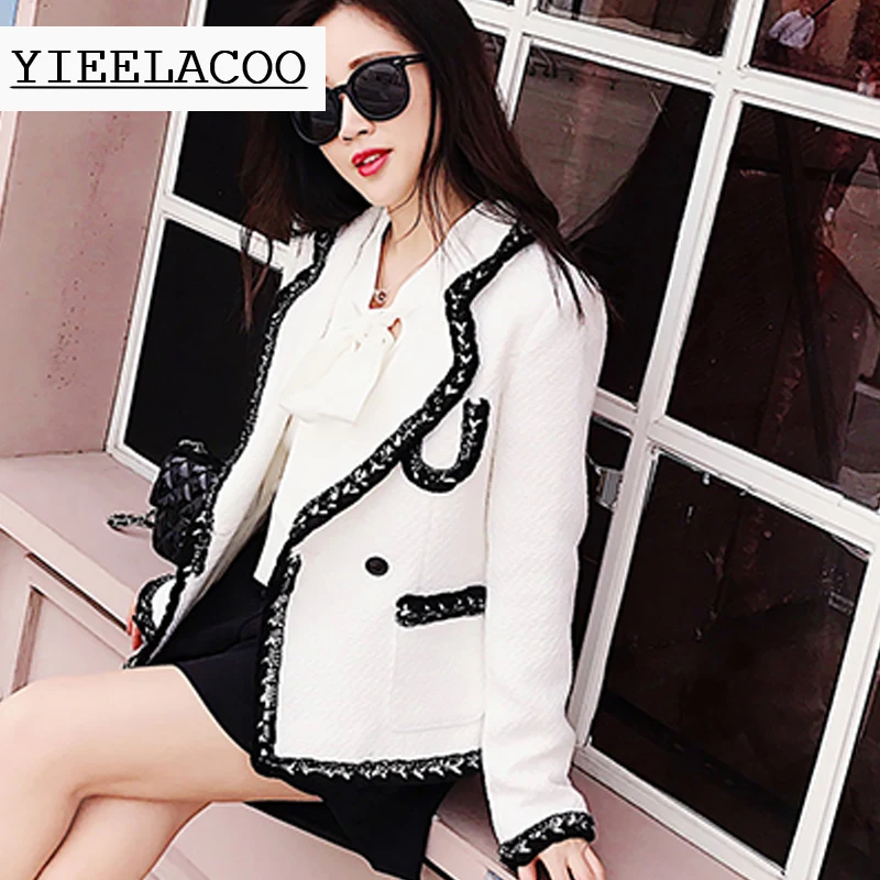 Женская твидовая куртка с воротником стойкой белая тонкая Классическая для