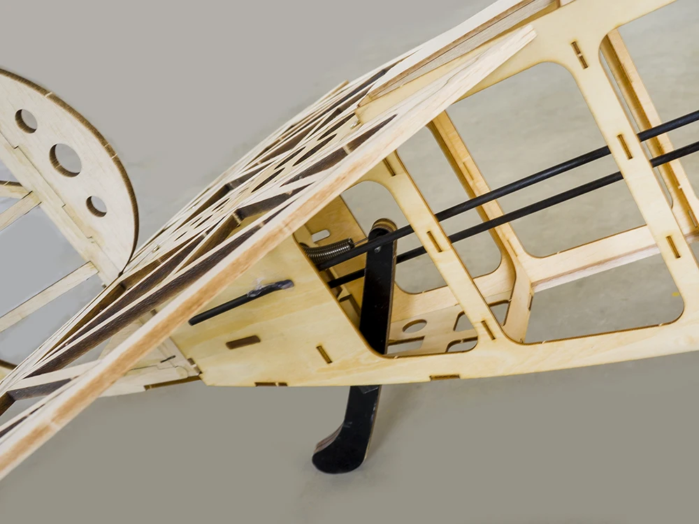Классический Fokker Dr. I самолетик из пробкового дерева 1,5 м лазерная резка плоская модель RC строительный комплект Электрический и газовый Электропитание пульт дистанционного управления аэроплан