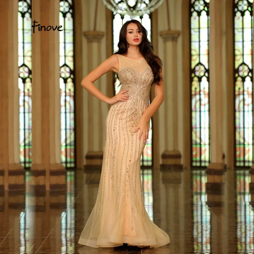 Вечернее платье Finove кружевное с бусинами цвета шампанского o образным вырезом
